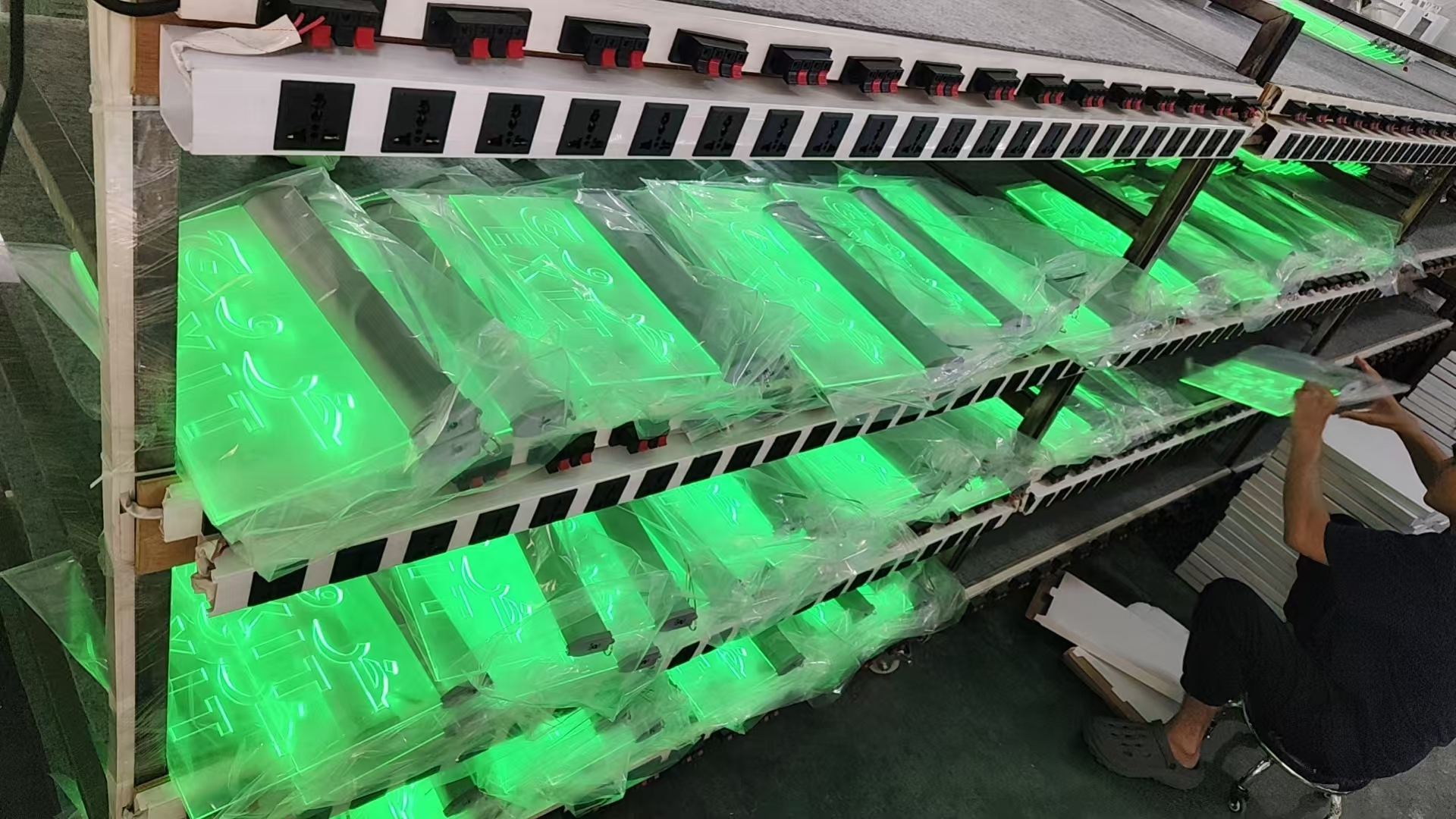 FT-2341 emergency exit signs batch aging test